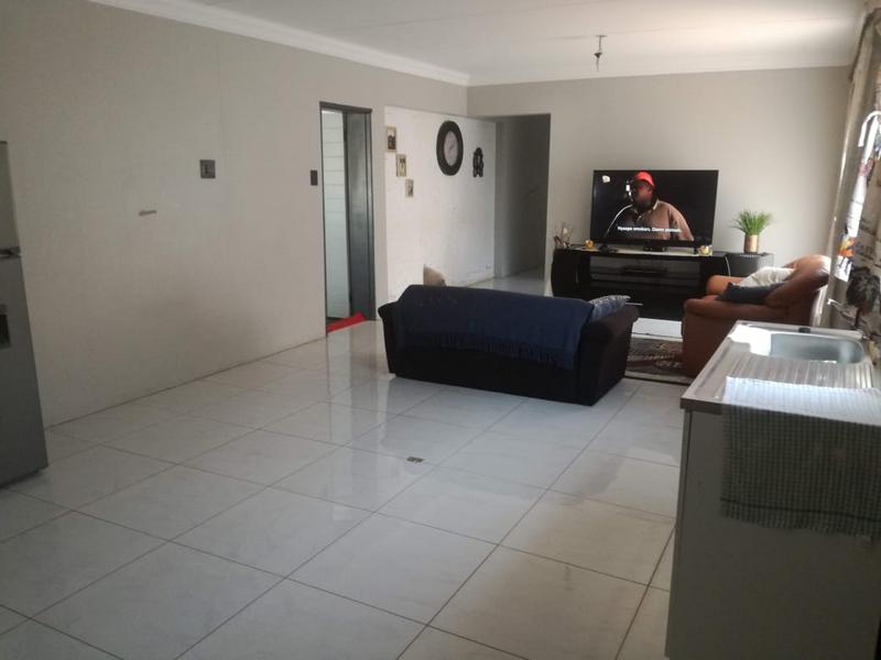 4 Bedroom Property for Sale in Roodepan Northern Cape